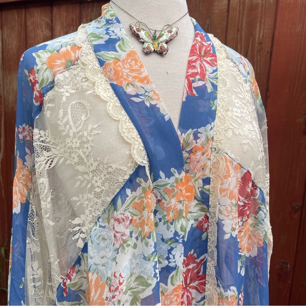 Laurie Felt Floral Lace Kimono - Blue and Cream